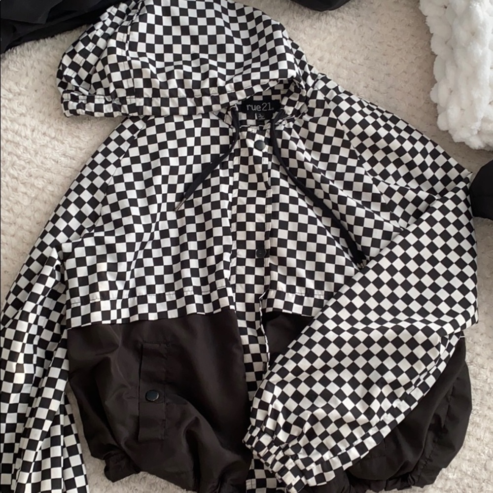 RUE 21 WIND BREAKER